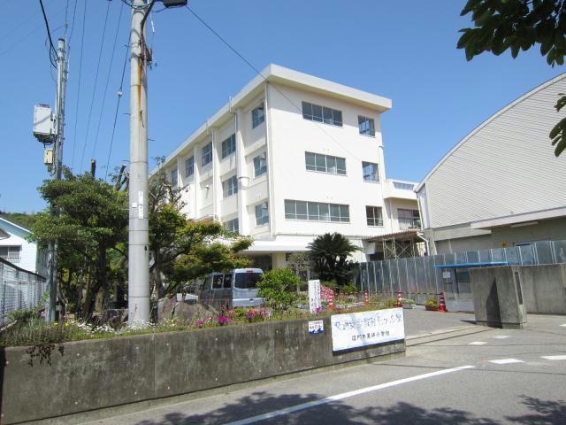 鳴門市立黒崎小学校(小学校)まで960m ハイツプリムラ