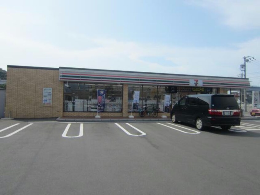 セブンイレブン鳴門大桑島店(コンビニ)まで1042m ドミールサニー撫養