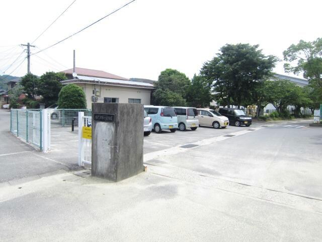 鳴門市立鳴門第一幼稚園(幼稚園/保育園)まで806m ヴィラージュ鷺島