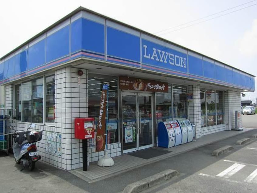 ローソン山口佐山店(コンビニ)まで483m シャーメゾングッドライフ