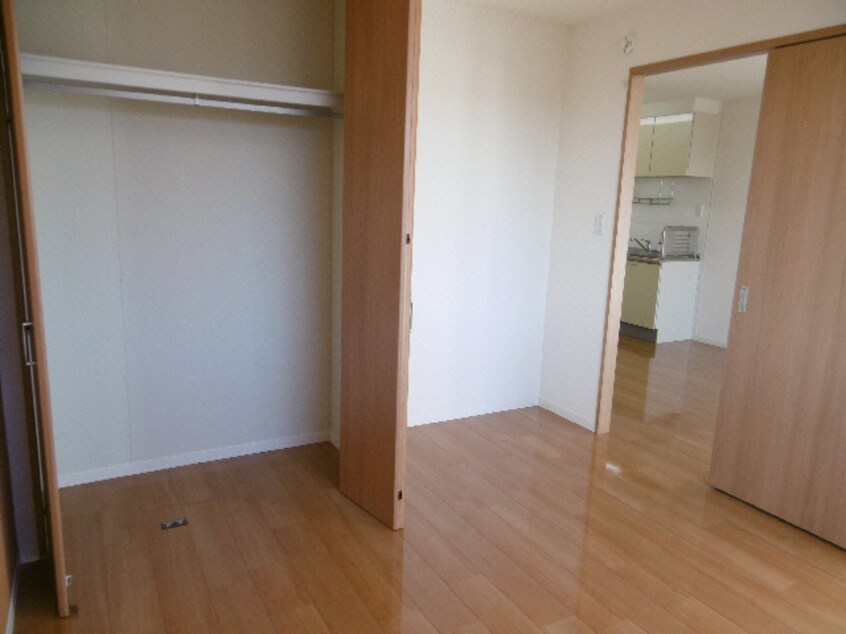  メゾン　グリーンガーネット