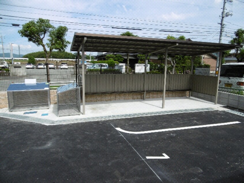  リシェス新山口