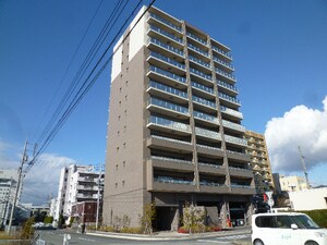 ポレスター新山口