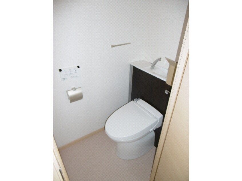 トイレ（404） メゾン　プロスパーレ