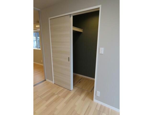  シャーメゾンアルバス新山口