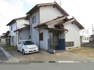 畠敷町山田貸家