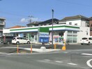 ファミリーマート坂戸花影町店(コンビニ)まで391m コアハウス