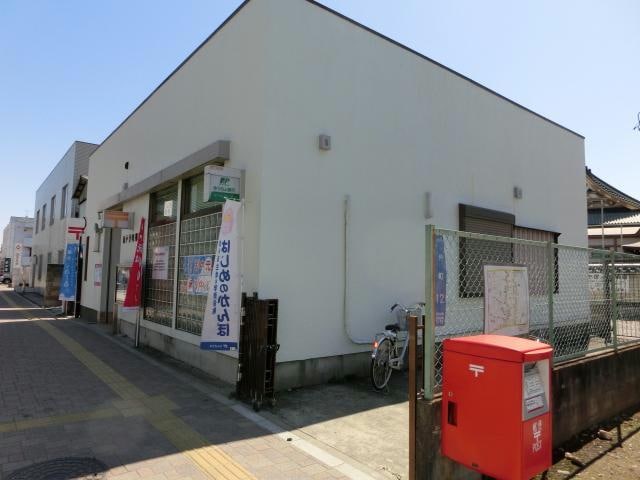 坂戸仲町郵便局(郵便局)まで755m ジュネスベウラ