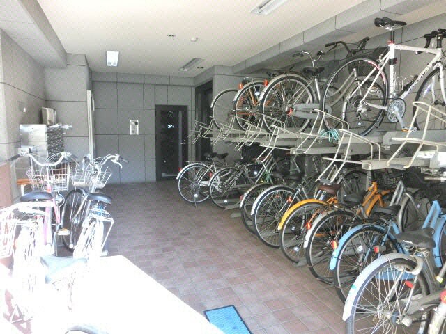 駐輪場 クアトロエスペランサ