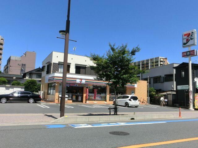 セブンイレブン坂戸本町店(コンビニ)まで343m キャッスルマンション坂戸