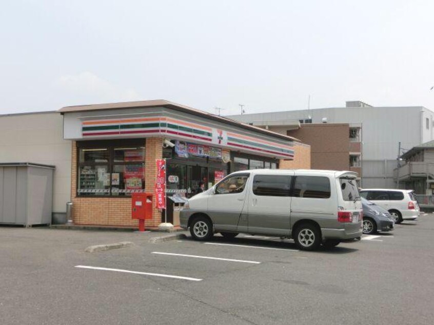 セブンイレブン坂戸八幡店(コンビニ)まで414m フォレストイン八幡