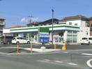 ファミリーマート坂戸花影町店(コンビニ)まで79m 第２田辺コーポ