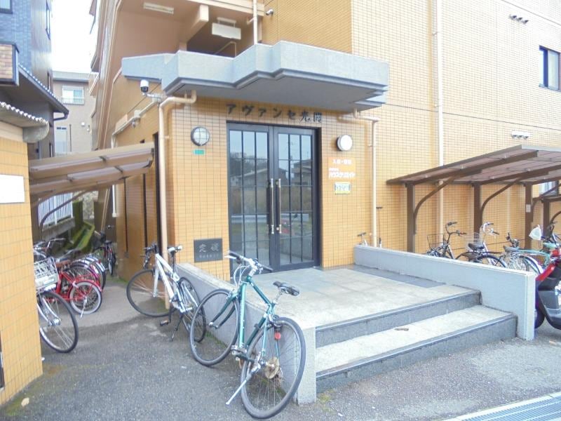 エントランス アヴァンセ光岡