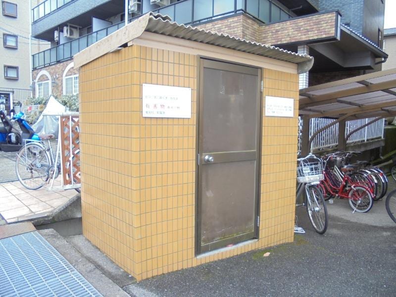 敷地内ゴミステーション アヴァンセ光岡