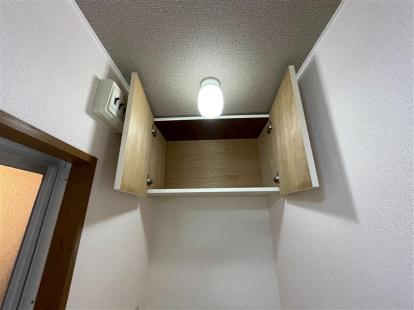 洗濯機置場上部収納 セントラルコーポＪ