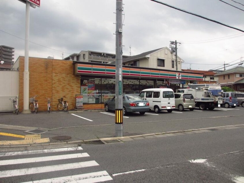 セブン‐イレブン 東広島西条中央店(コンビニ)まで470m メゾン花大地