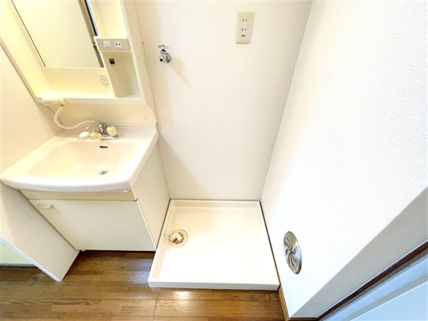 室内洗濯機置場（洗濯機は付きません） VERDY中央