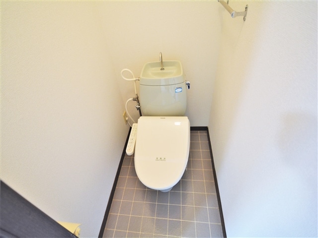 トイレ シャンテB棟