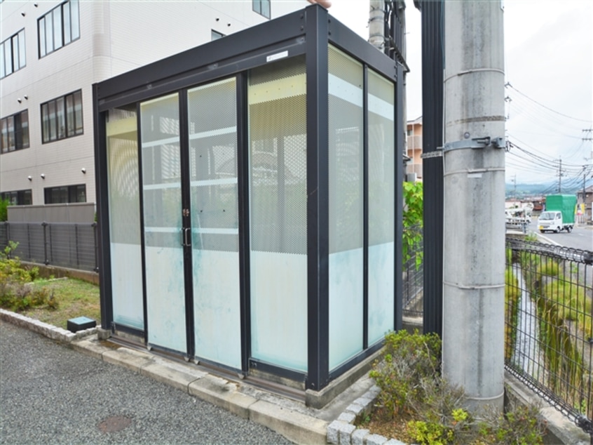 敷地内ゴミ置き場 サニーヴェール