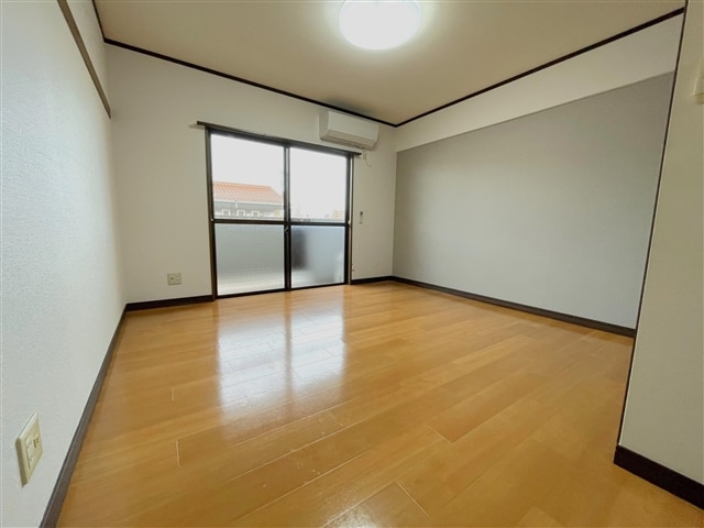 居室 リバーサイド福村　II