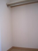 ウォークインクロゼット アザレアコートアミカA