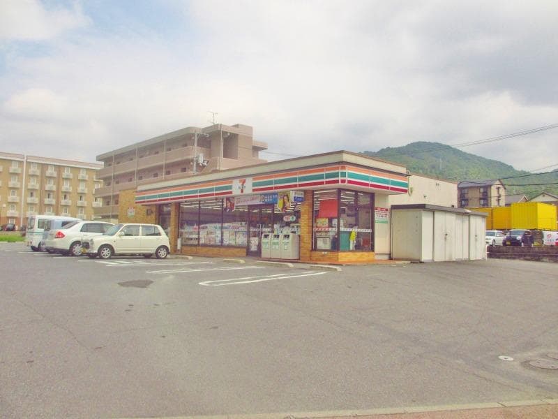 セブンイレブン東広島駅前店(コンビニ)まで545m サンクイール