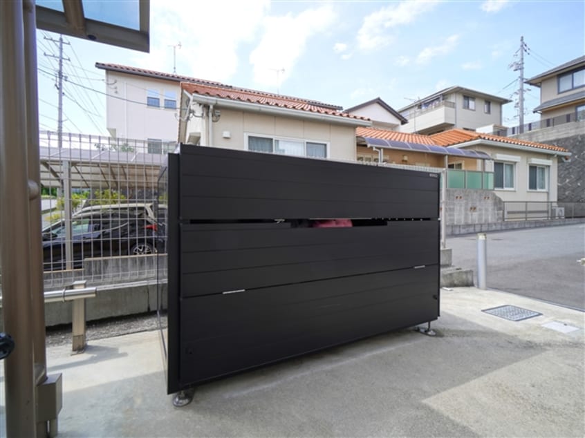 敷地内ゴミステーション ローズ