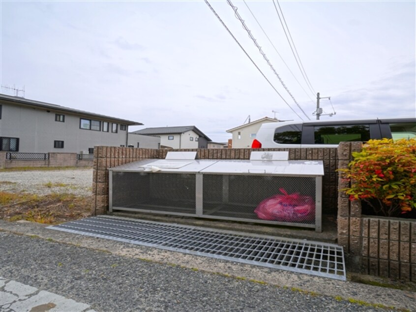 敷地内ゴミステーション シャーメゾンＴＳ