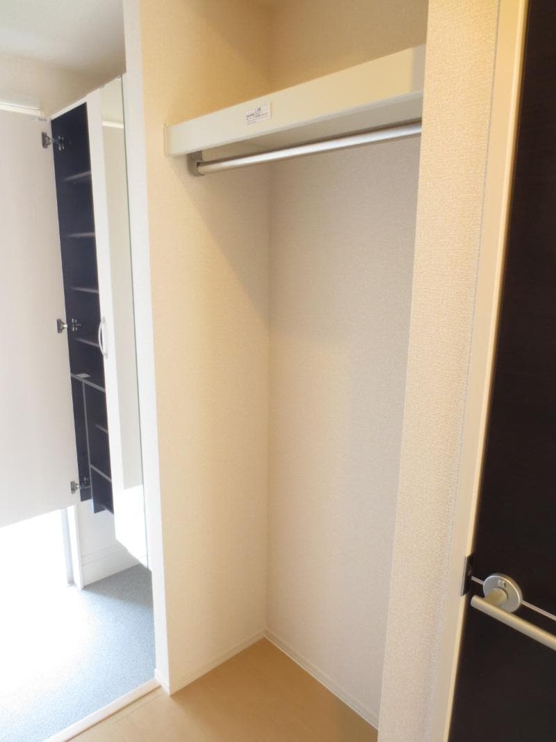 玄関横収納スペース アクシア・プルミエールI