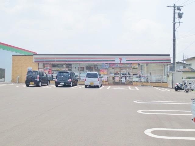 セブン-イレブン 東広島西条下見北店(コンビニ)まで425m アクシア・プルミエールI