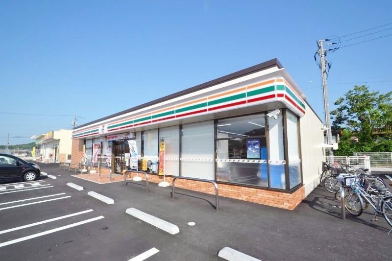 セブン-イレブン 東広島西条下見店(コンビニ)まで125m SUN　COURT　L