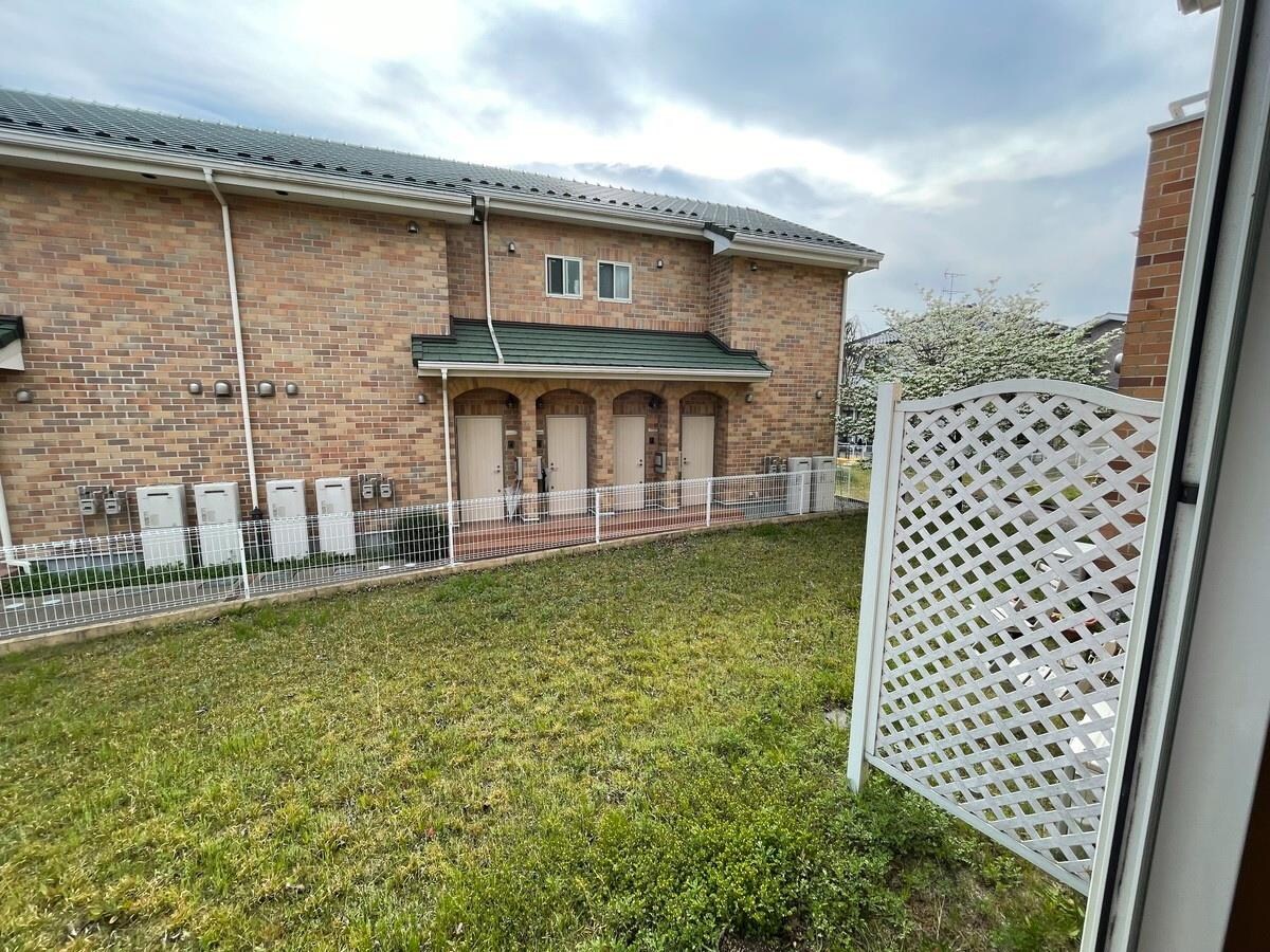 専用庭 シャレーコーセイ壱番館