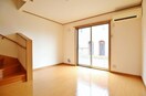 リビング アーバンシャレー壱番館
