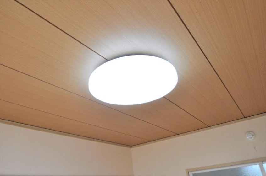 照明 スチューデントハウス