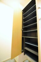 シューズボックス D-room花梨　D棟