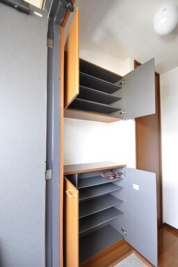 シューズボックス