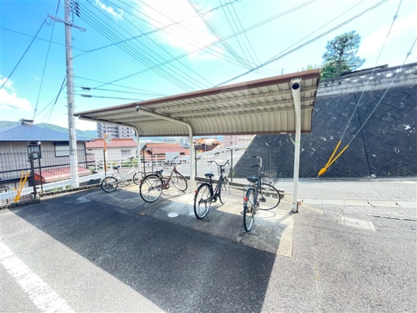 駐輪場 つるやマンション II