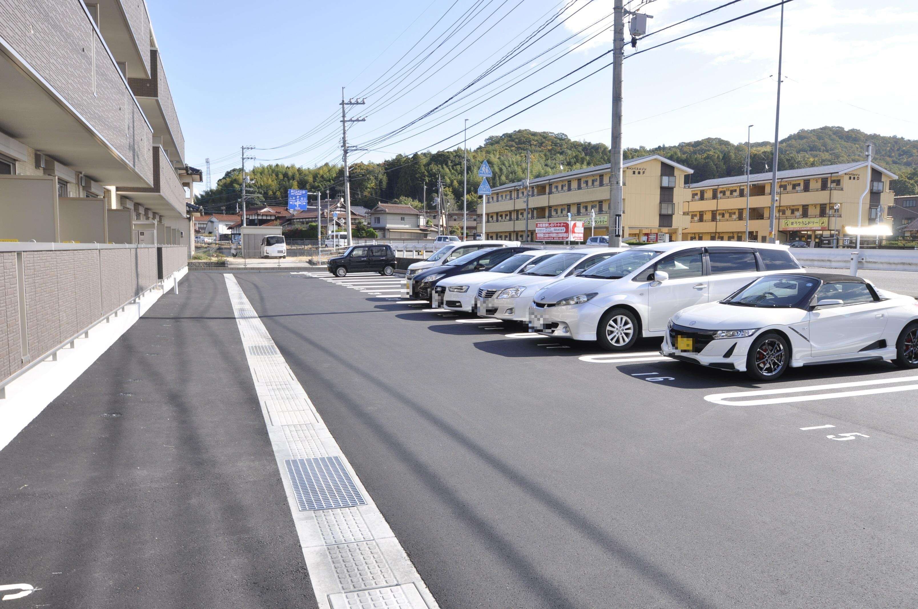 駐車場 グラン　シャルールK