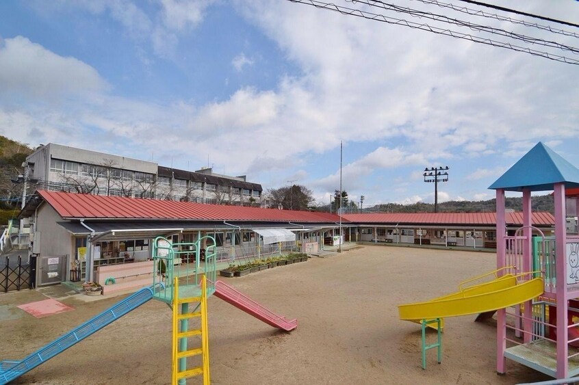 川上西部保育所(幼稚園/保育園)まで437m 富田屋貸家A