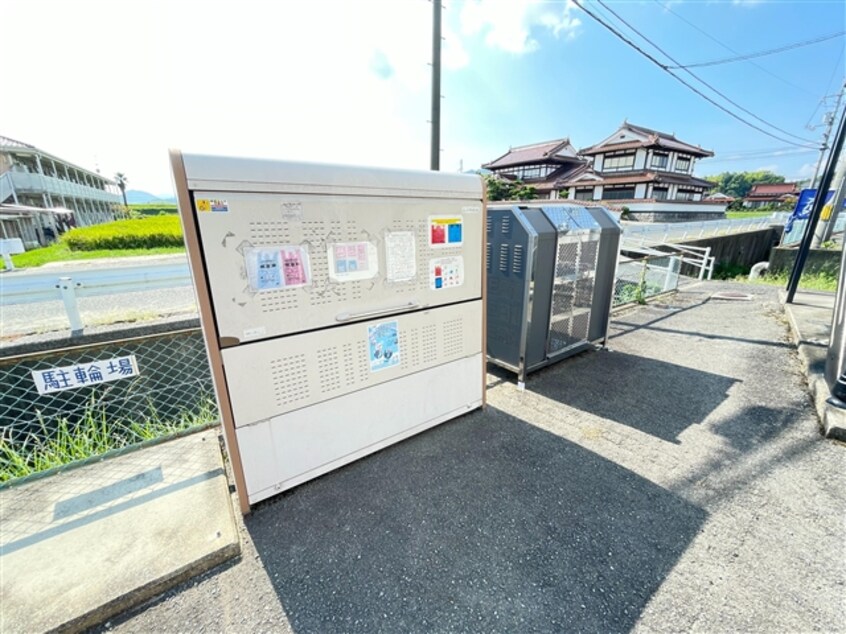 ごみステーション カルチェラタンA