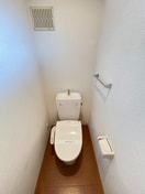 トイレ クレールレセンテＢ