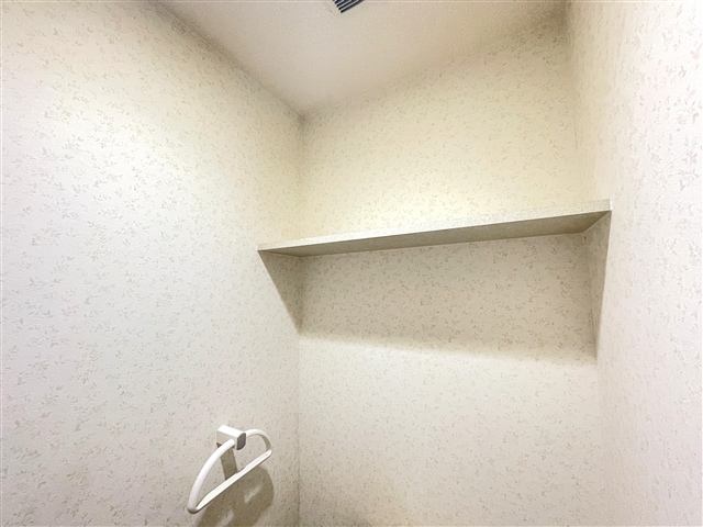 トイレ収納（モデルルーム・反転） エスポワール鏡山