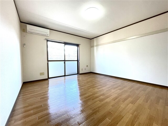 洋室 コモド西条