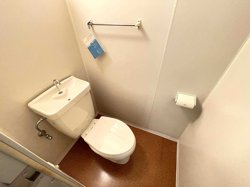 トイレ コモド西条