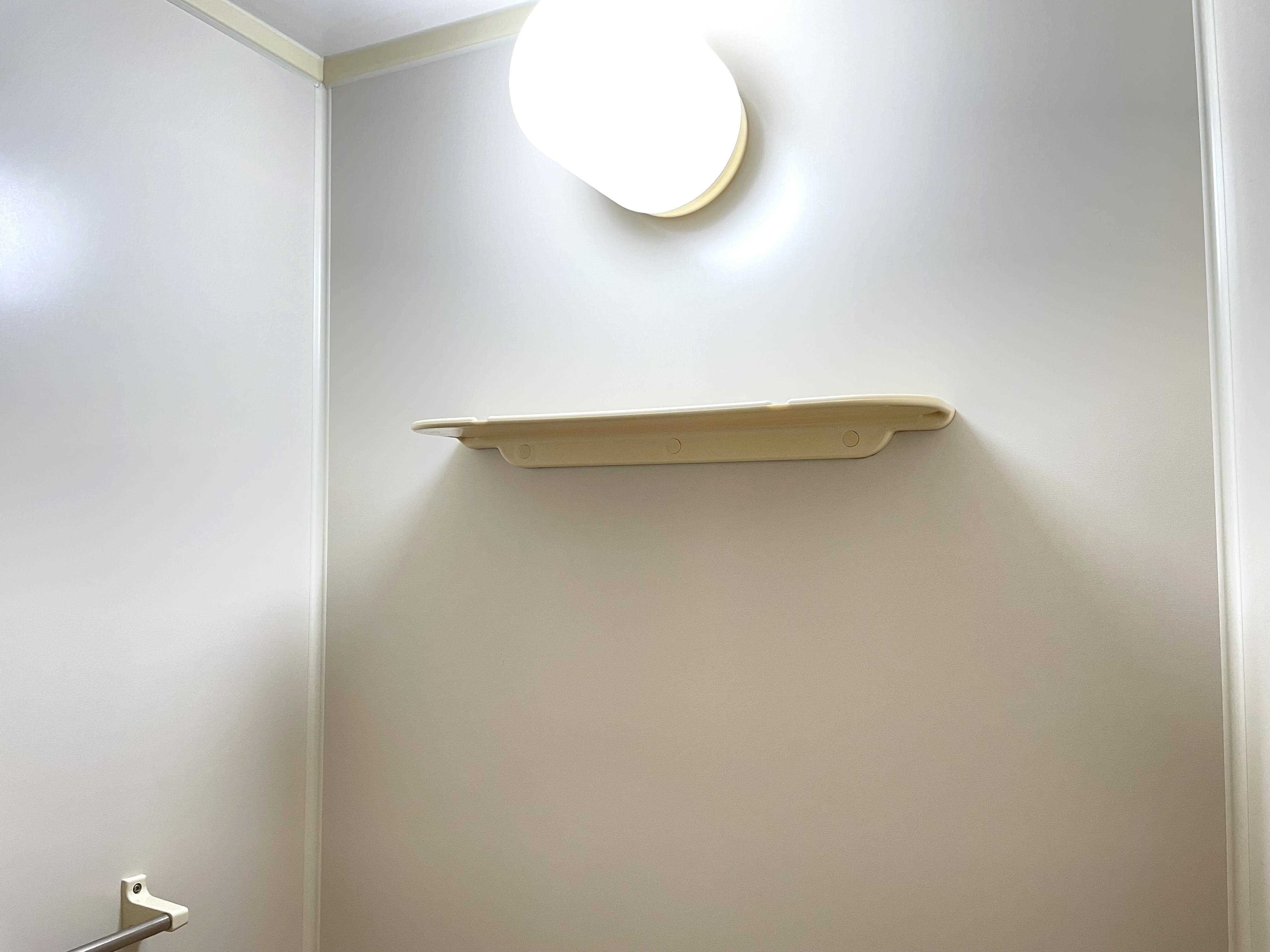 トイレ上収納 コモド西条