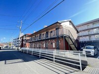 Y’SアパートメントE