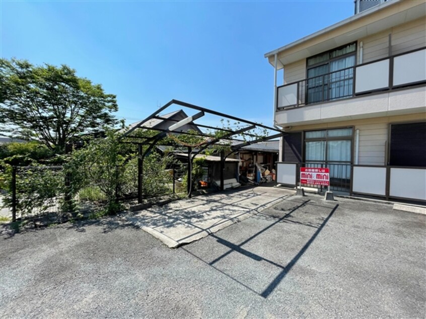 駐輪場 ラビットハウス