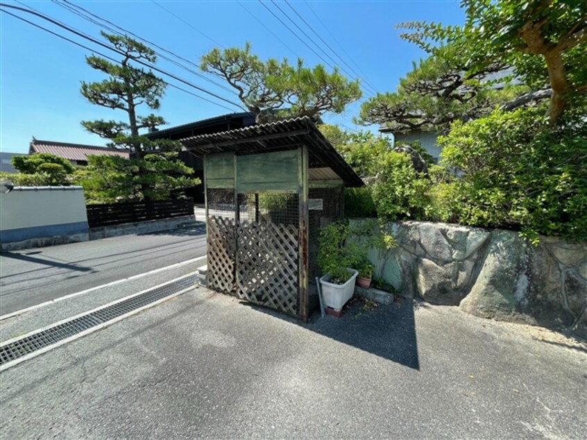 ごみステーション ラビットハウス