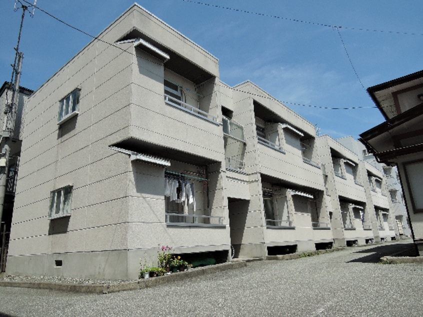  奥羽本線・山形線/山形駅 徒歩15分 2階 築41年