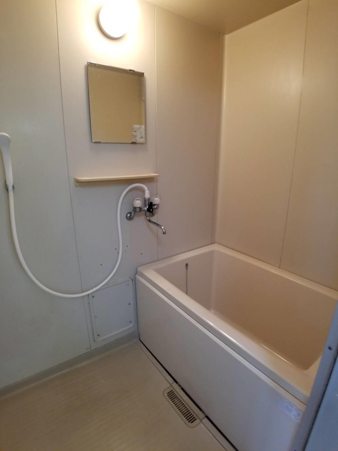  ルナアベニュー